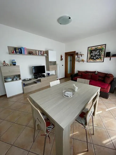 La Casa Di Lory Apartment Brunate 0*,